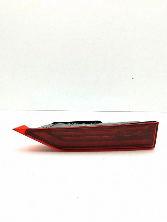 Tailgate rear/tail lights 32404801