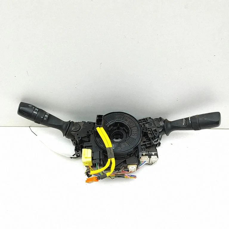Suunatulede/tulede hoob – Toyota Hilux (AN120, AN130) (2015-2020)