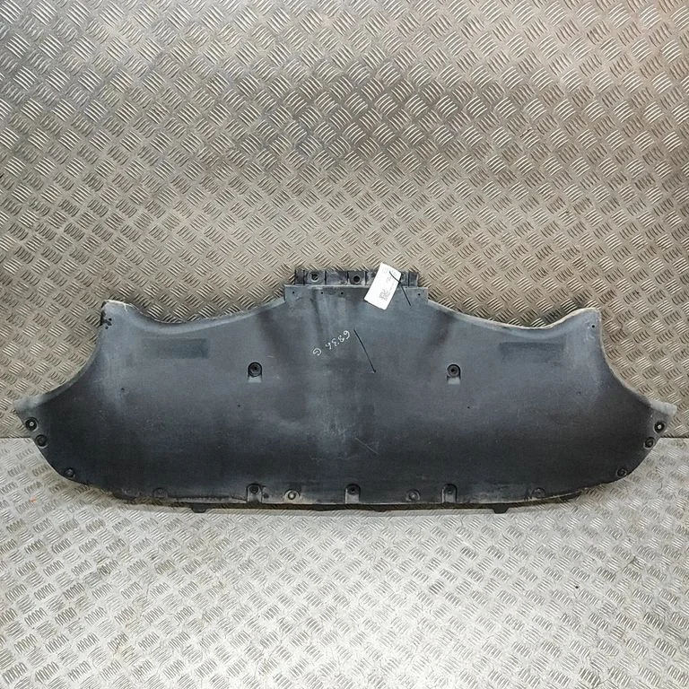 Center/middle under tray cover 149400700C