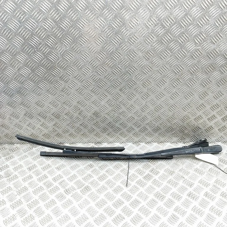 Windshield/front glass wiper blade – Mercedes-Benz CLA-Class C118 X118 (2019-)