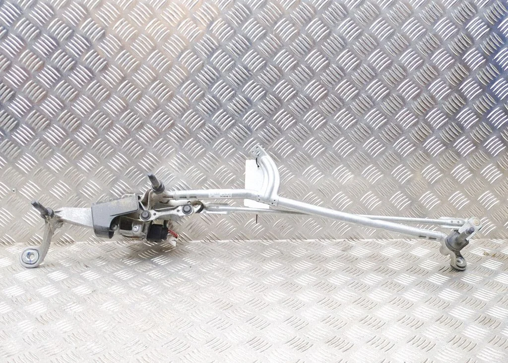 Front wiper linkage and motor – Mercedes-Benz EQC (2019-)