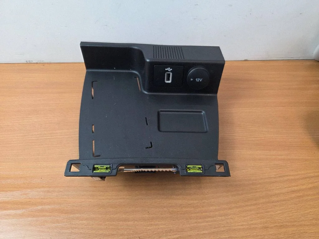 Other center console (tunnel) element – Ford Focus (2018-)