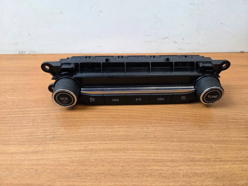 Sound control switch – Ford Focus (2018-)