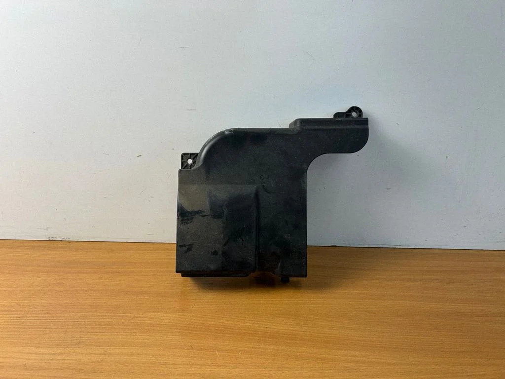 Fuse box cover – Ford Focus (2018-)