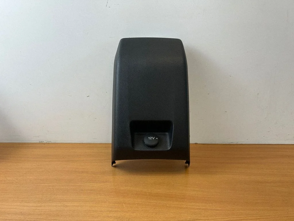 12 V Socket (rear) – Ford Focus (2018-)
