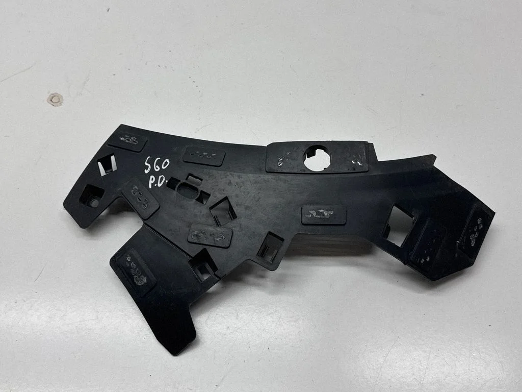 Front bumper corner part panel trim – Volvo S60 (2018-)