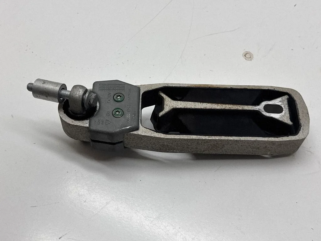 Engine mount bracket – Volvo S60 (2018-)