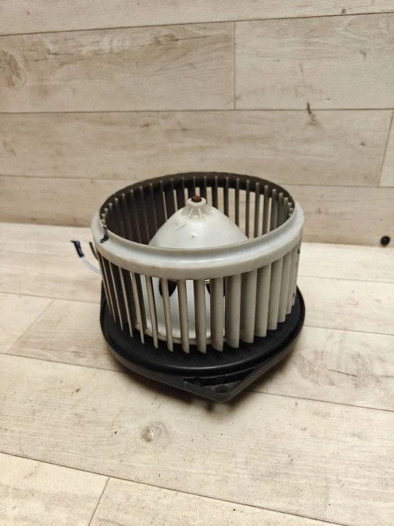 Heater fan/blower – Nissan Murano Z50 (2002-2008)
