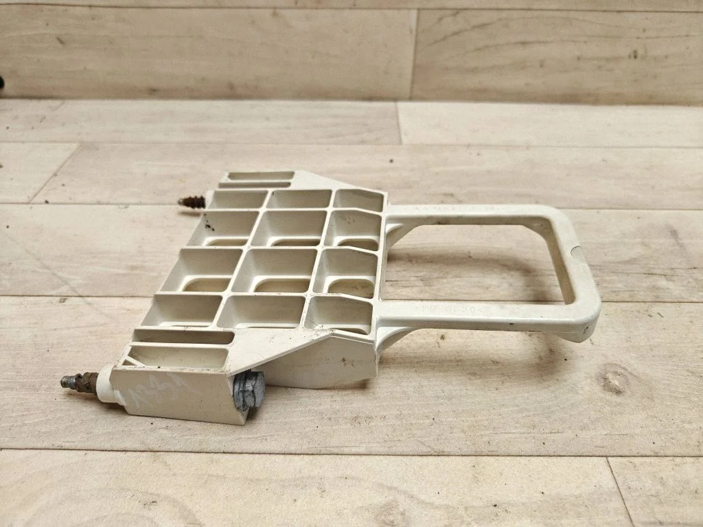 Battery bracket – Mercedes-Benz A-Class W168 (1997-2004)