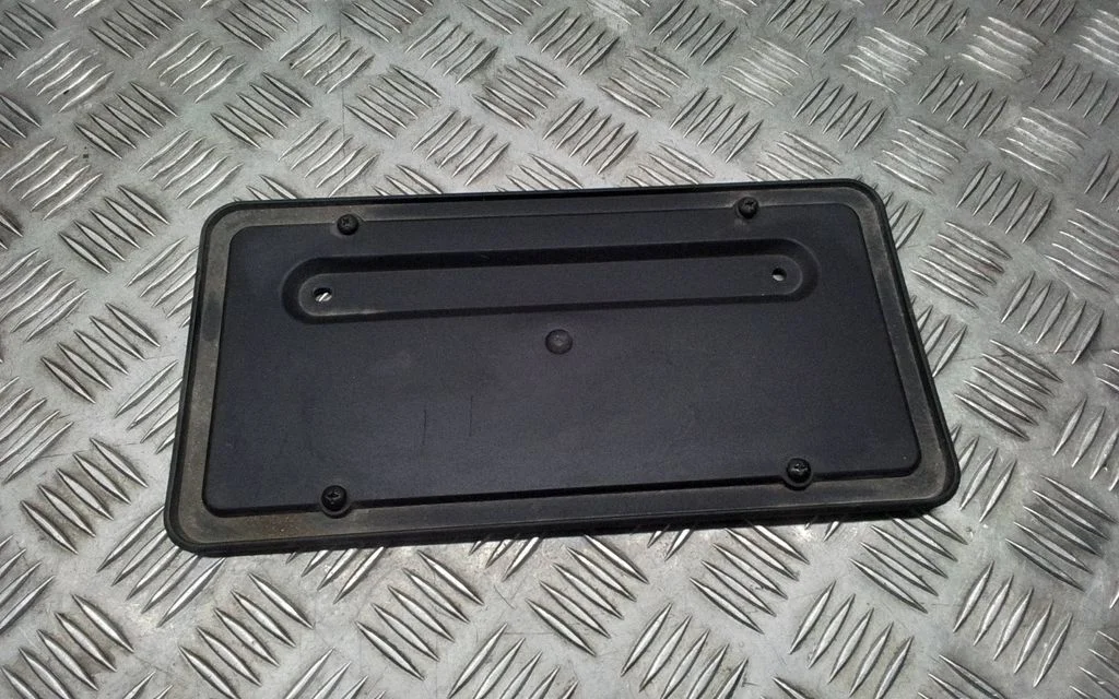 Ramka tablicy rejestracyjnej – Tesla Model 3 (2017-)