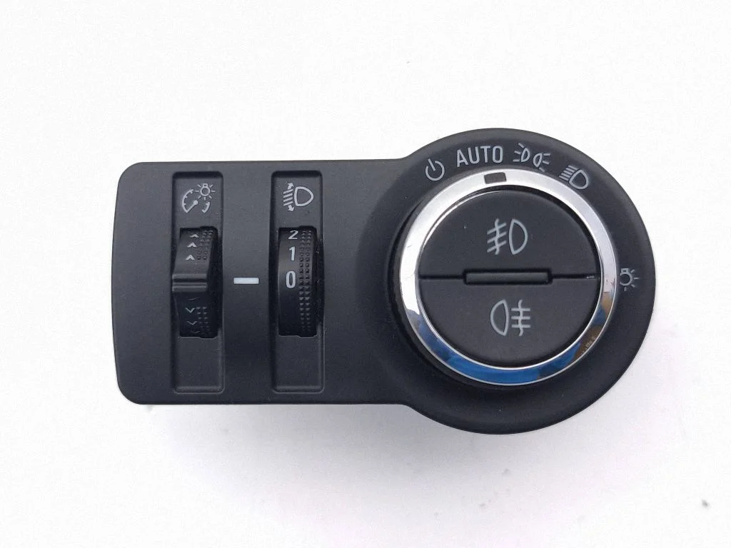 Light switch 95297439