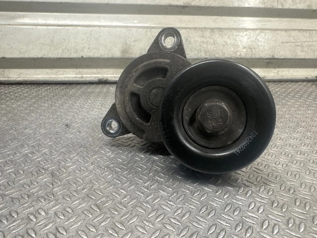 Generator/alternator belt tensioner – Hyundai Santa Fe (2006-2012)