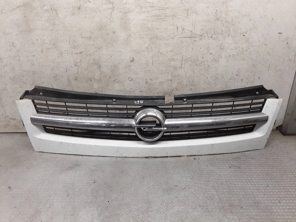 Front bumper upper radiator grill 8200233763