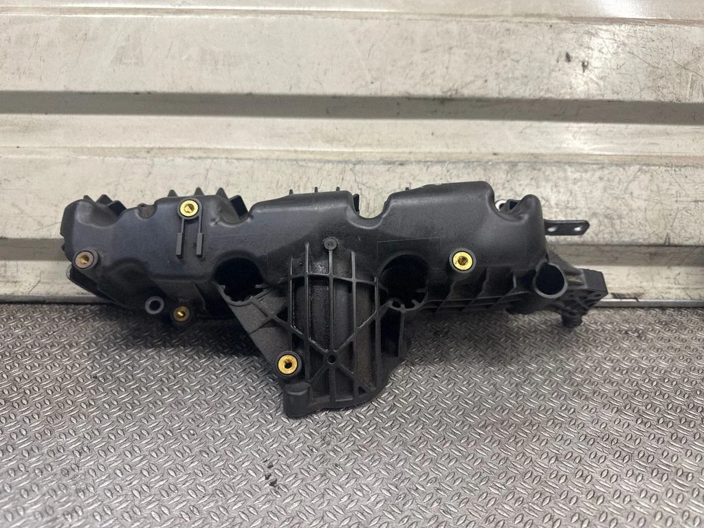 Intake manifold – Seat Exeo (3R) (2008-2013)