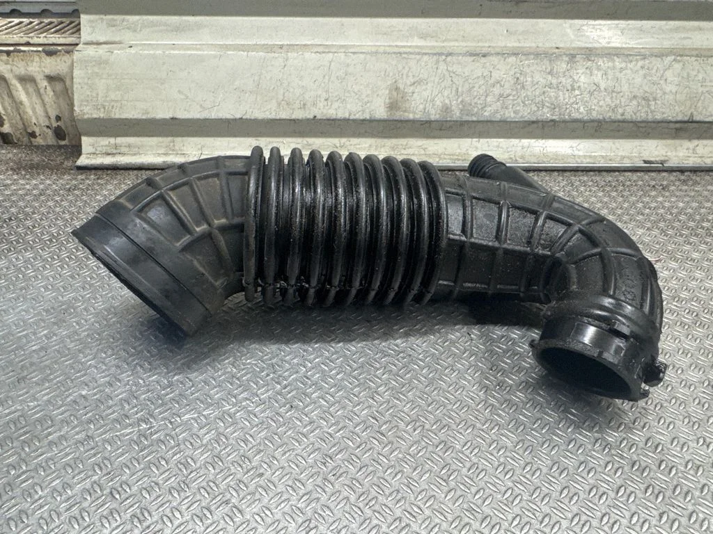 Air intake hose/pipe – Seat Exeo (3R) (2008-2013)