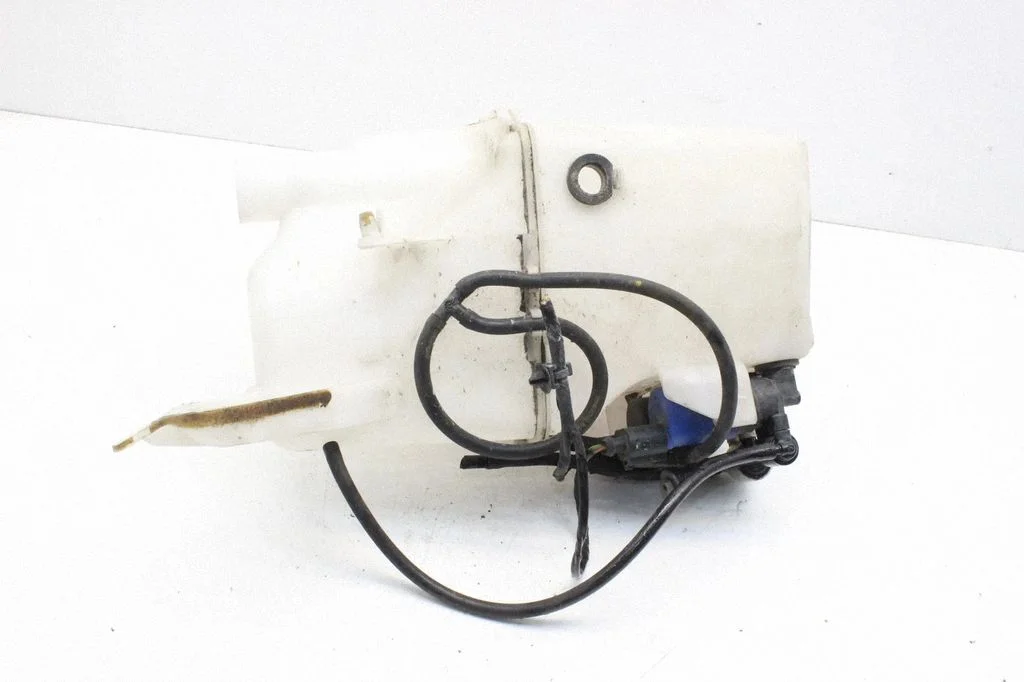 Windshield washer fluid reservoir/tank – Volvo V60 (2013-2018)