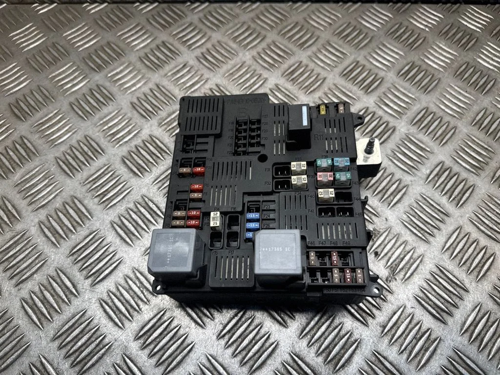 Fuse module – Volvo XC90 (2014-)