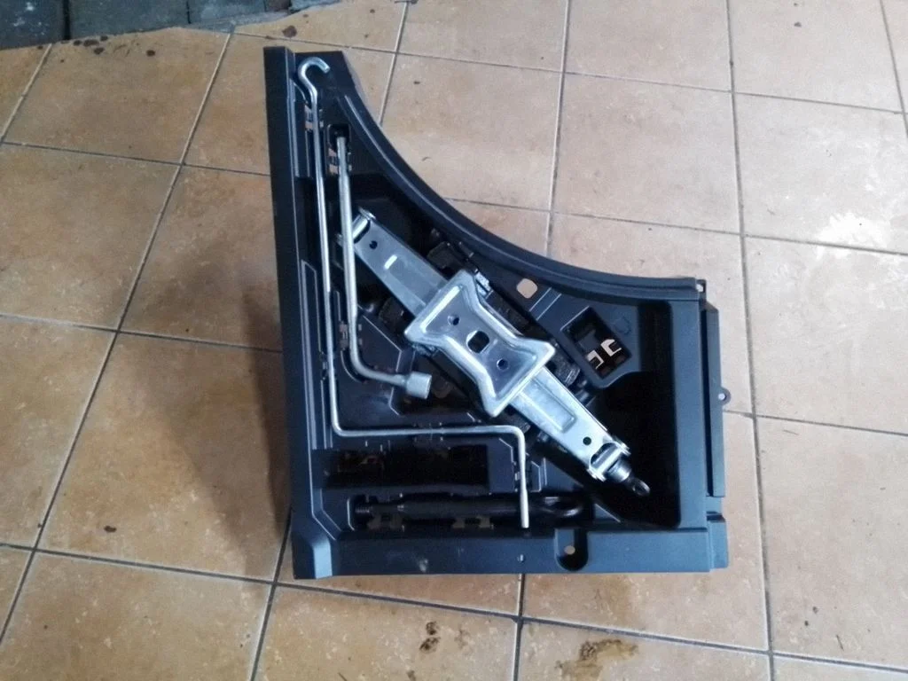 Instrumentu komplekts – Lexus RX 450H (2016-)
