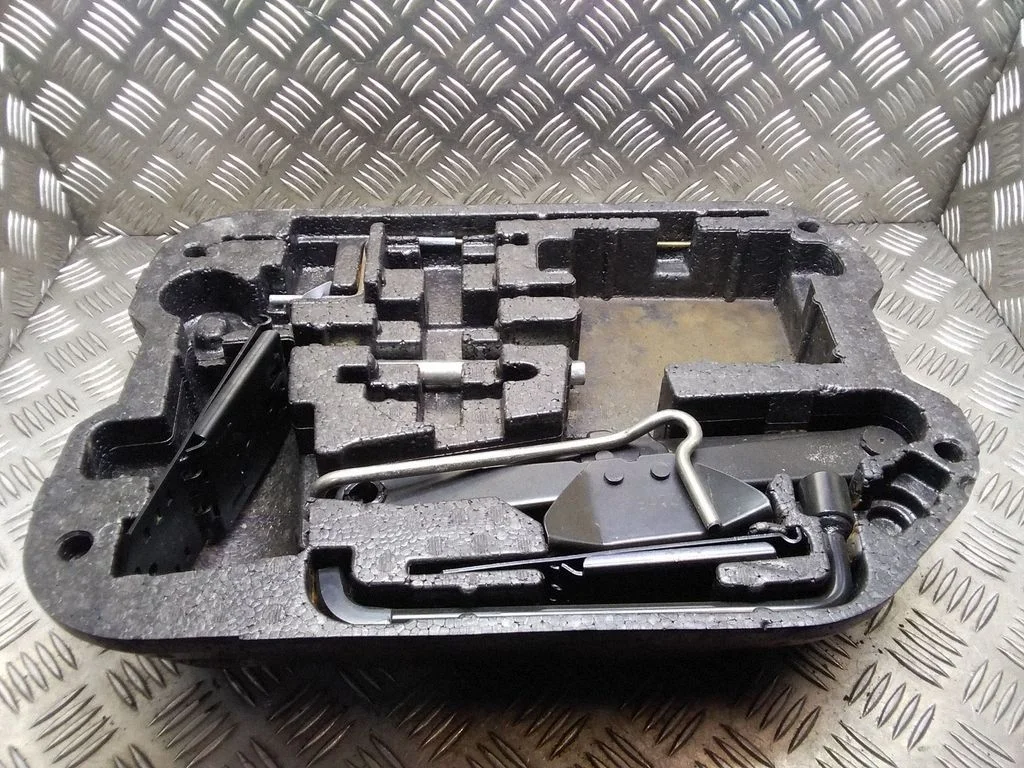 Instrumentu komplekts – Citroen C4 I (2004-2010)